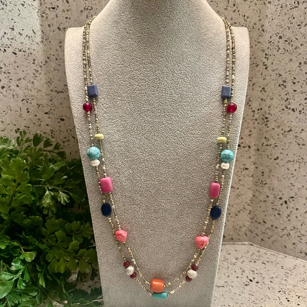 CHICO’S multi color bead necklace